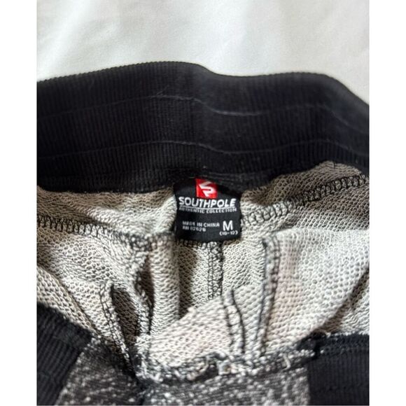 ☔️ Boys Shorts - Picture 3 of 3